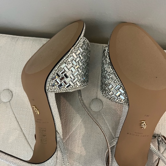 Kurt Geiger Silver Sandals with Textured Strap - Picture 5 of 5